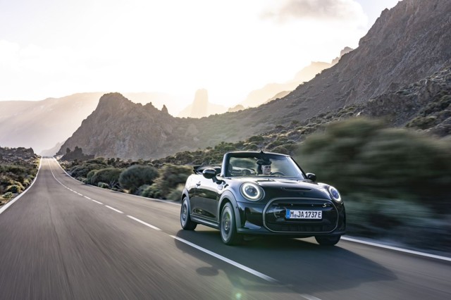 Mini Convertible photo 58