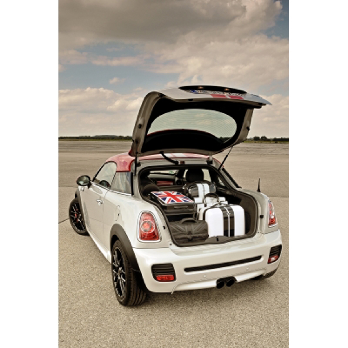 Mini MINI Coupe Cooper 1.6L 6MT FWD (122 HP)