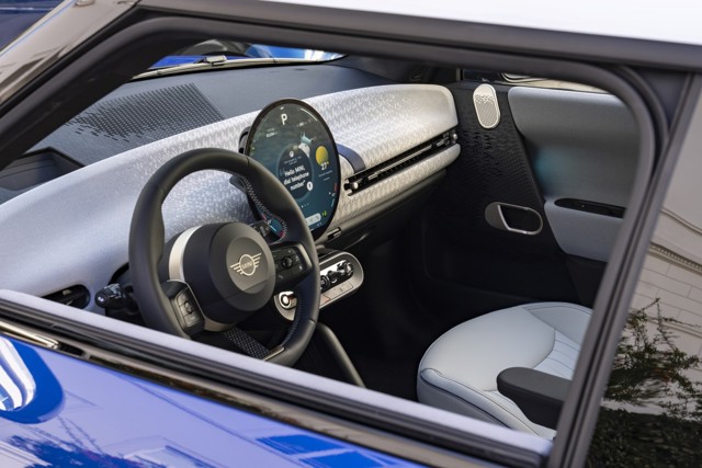 Mini Hatch photo 79