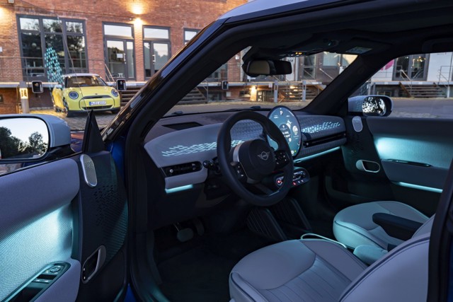 Mini Hatch photo 88