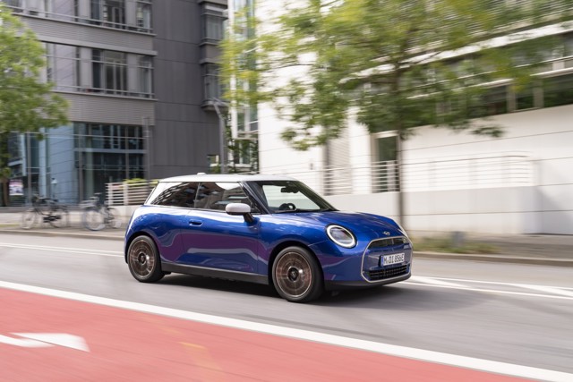 Mini Hatch photo 20