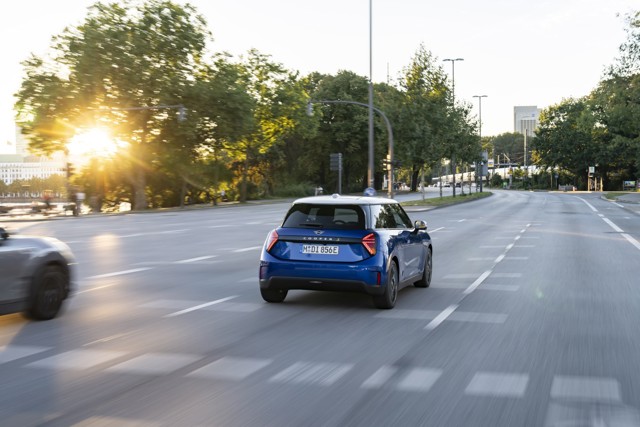 Mini Hatch photo 25