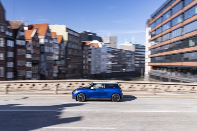 Mini Hatch photo 33