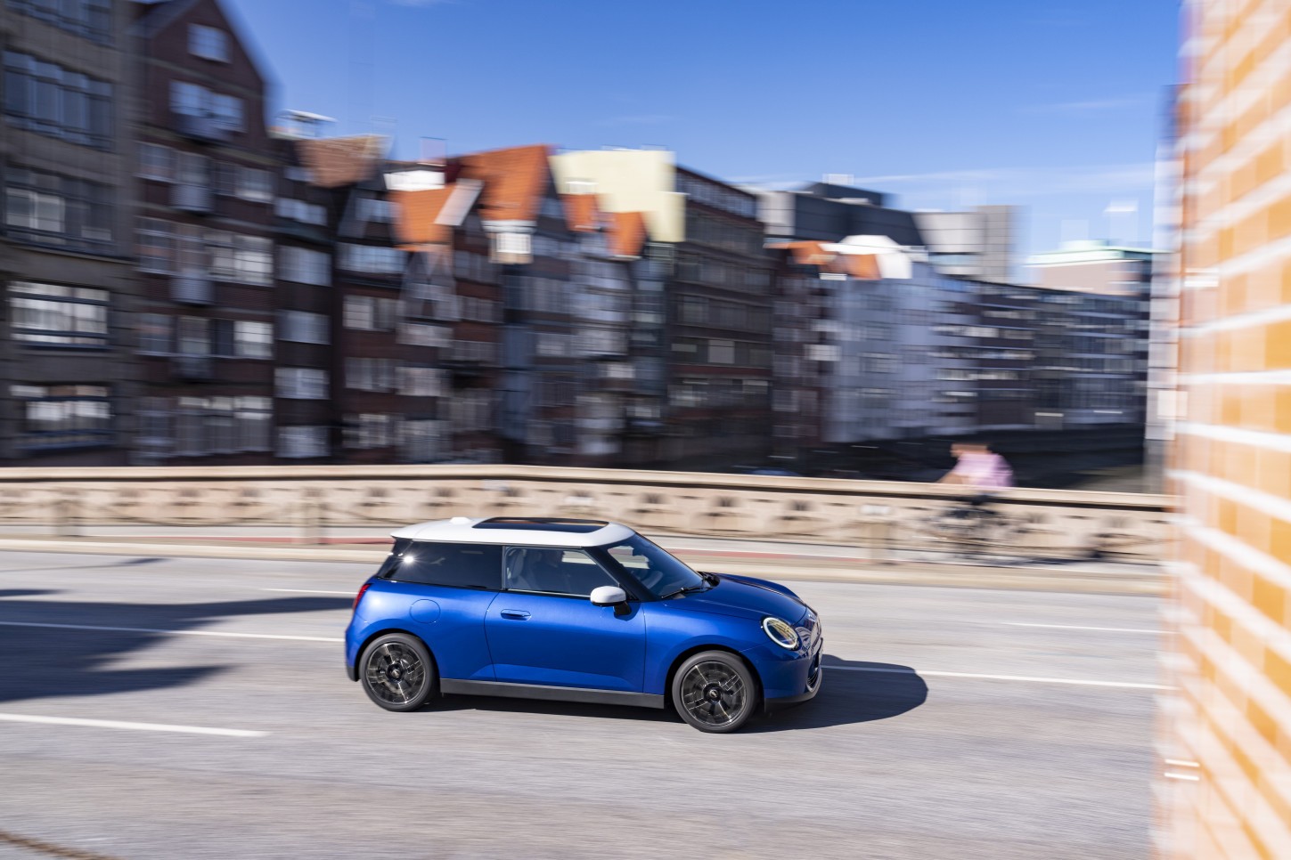 Mini Hatch photo 35