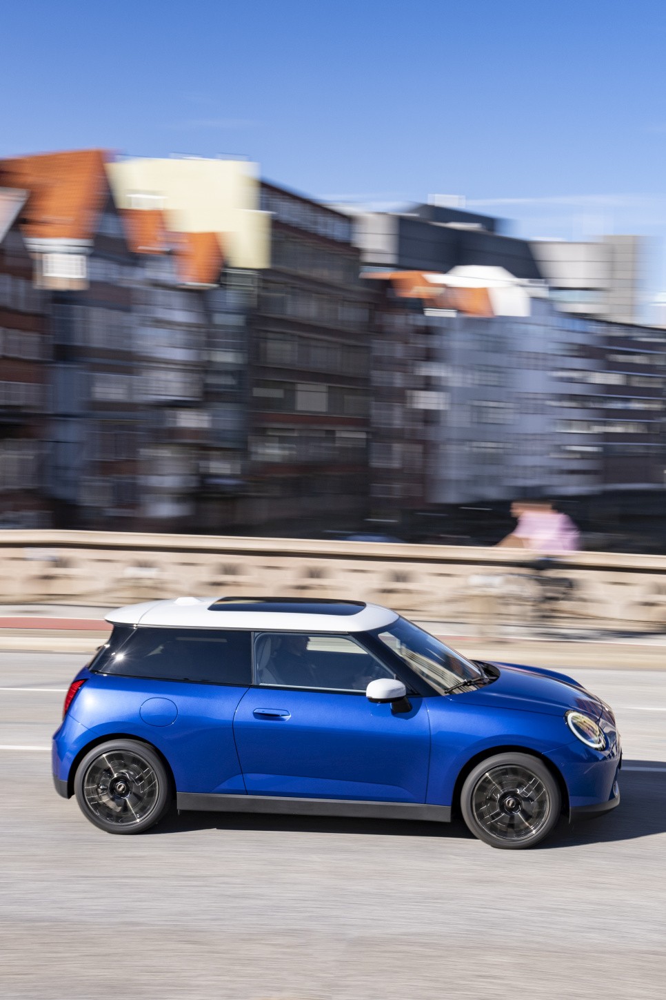 Mini Hatch photo 36