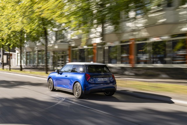 Mini Hatch photo 39