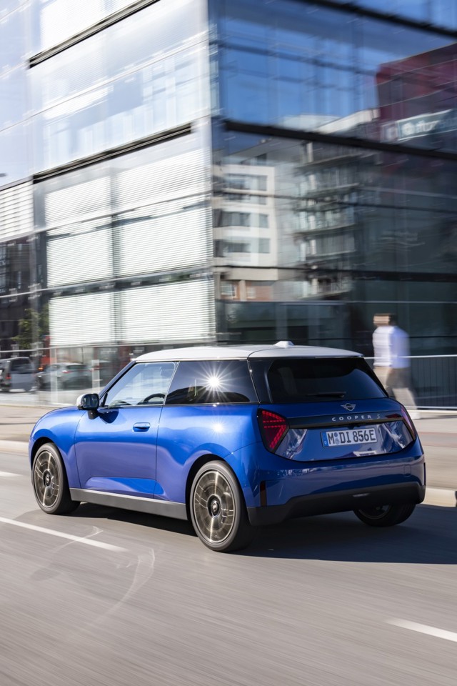 Mini Hatch photo 40