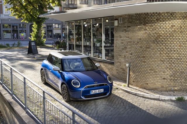 Mini Hatch photo 42