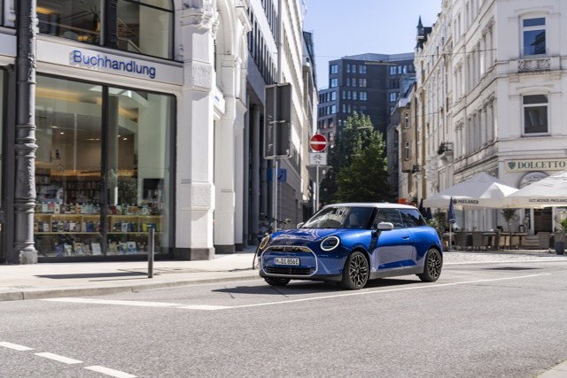 Mini Hatch photo 49