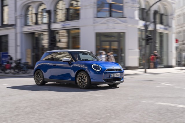 Mini Hatch photo 51