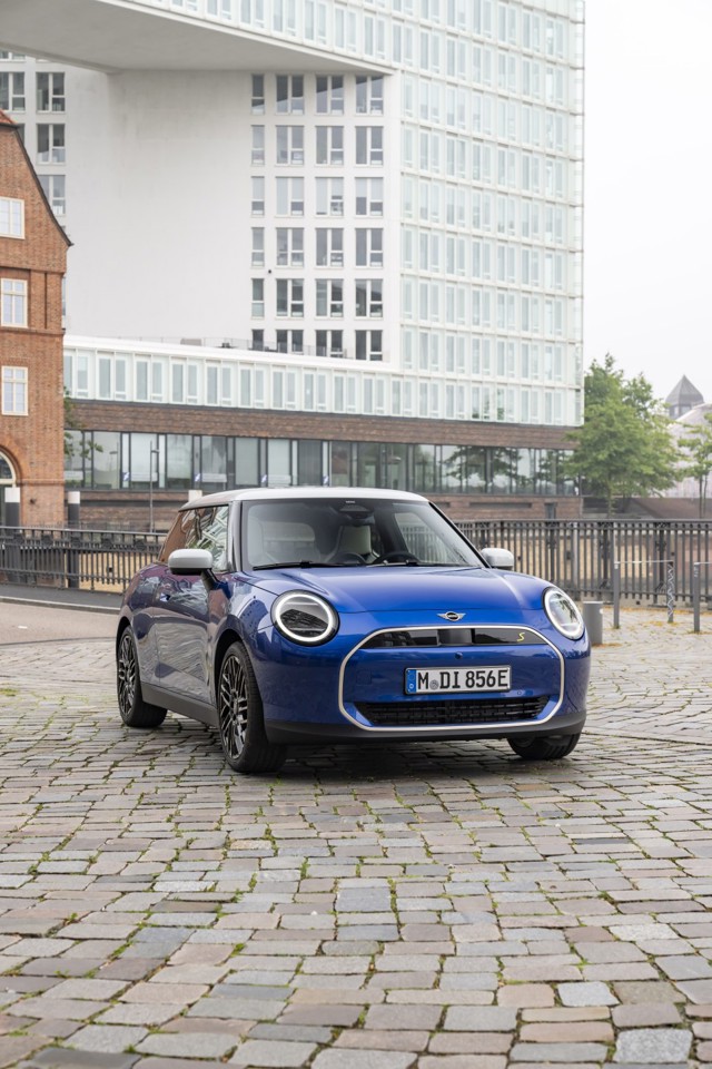 Mini Hatch photo 54