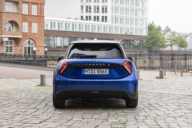 Mini Hatch photo 57