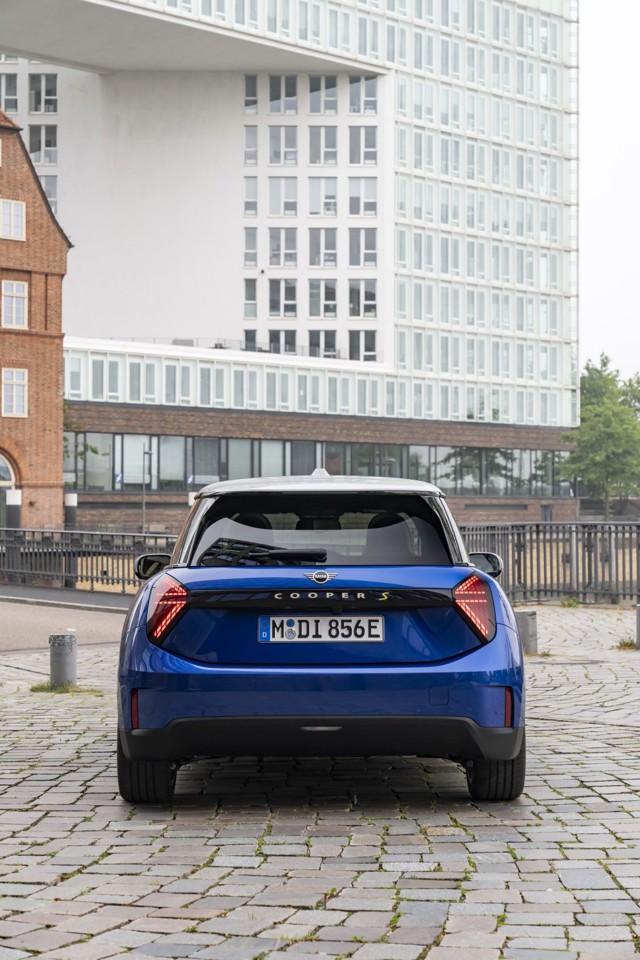 Mini Hatch photo 58
