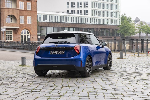 Mini Hatch photo 59