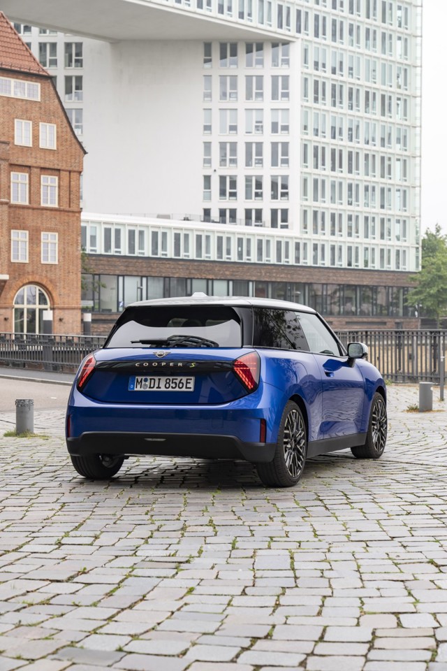 Mini Hatch photo 60
