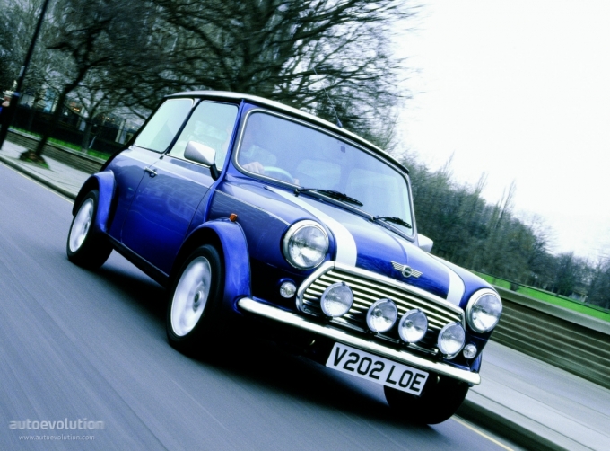 Mini Hatch photo 6