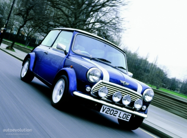 Mini Hatch photo 6