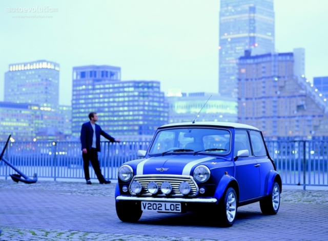 Mini Hatch photo 7