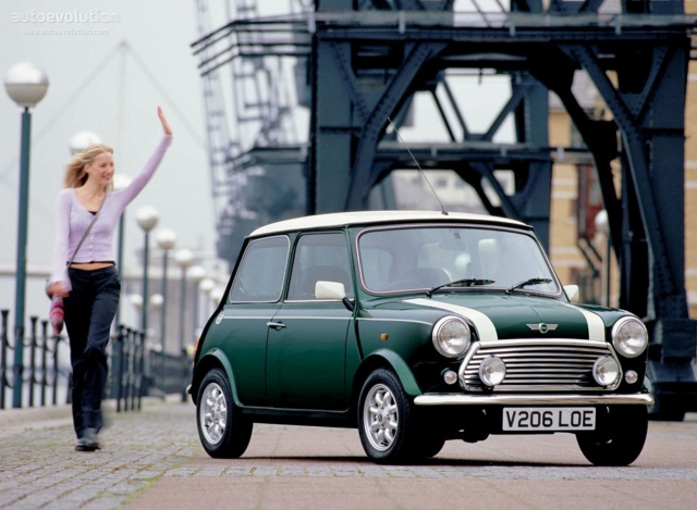 Mini Hatch photo 2