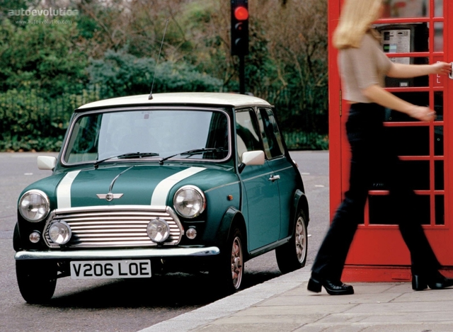 Mini Hatch photo 3
