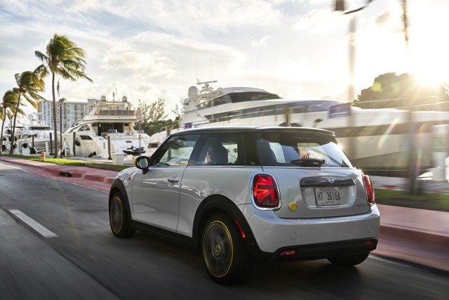 Mini Hatch photo 103