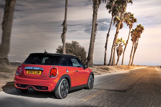 Mini Hatch photo 9