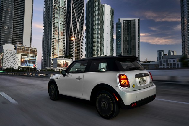 Mini Hatch photo 107