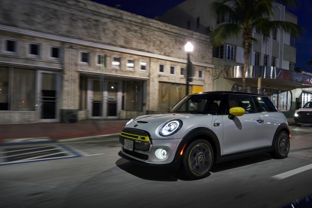 Mini Hatch photo 113