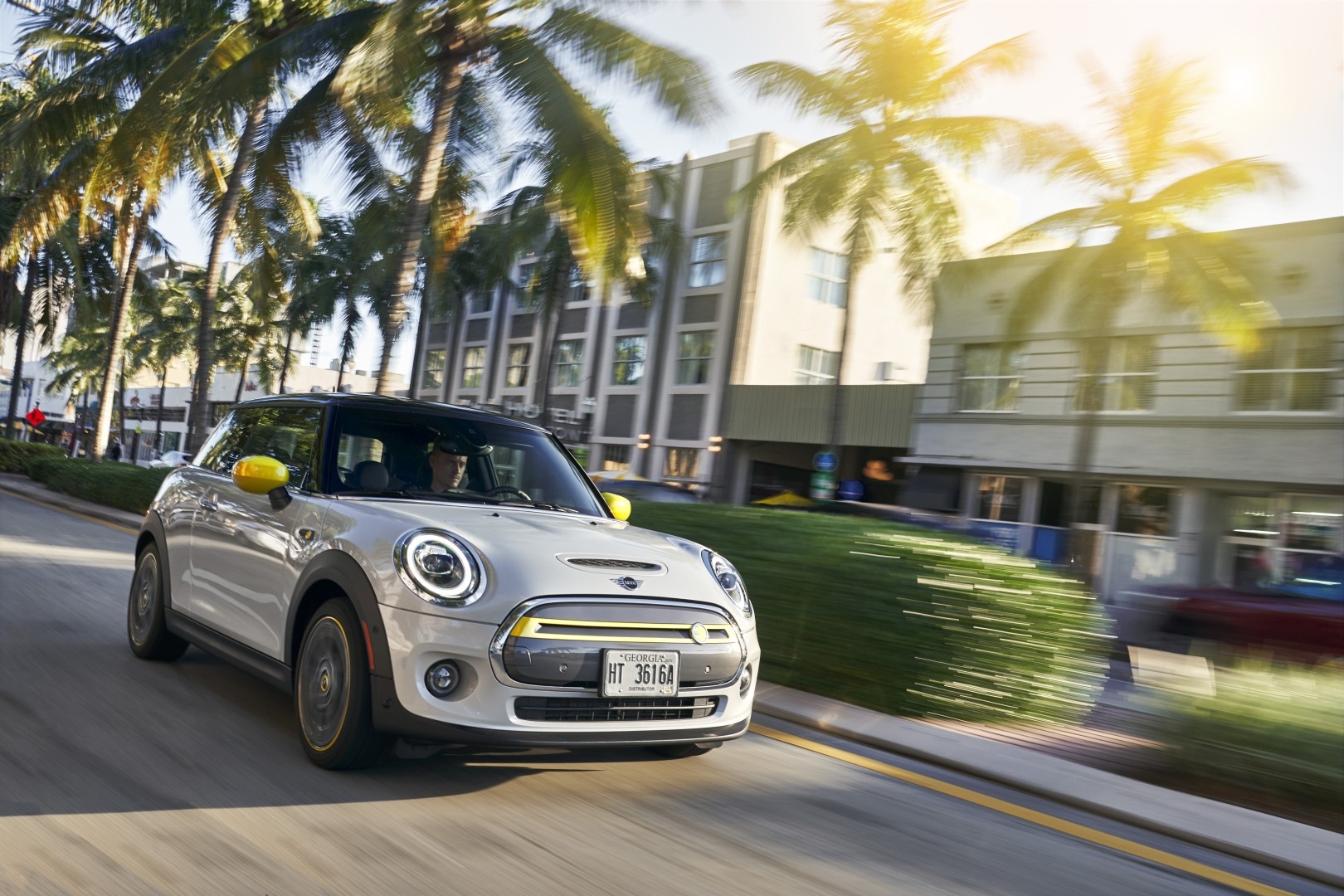 Mini Hatch photo 120