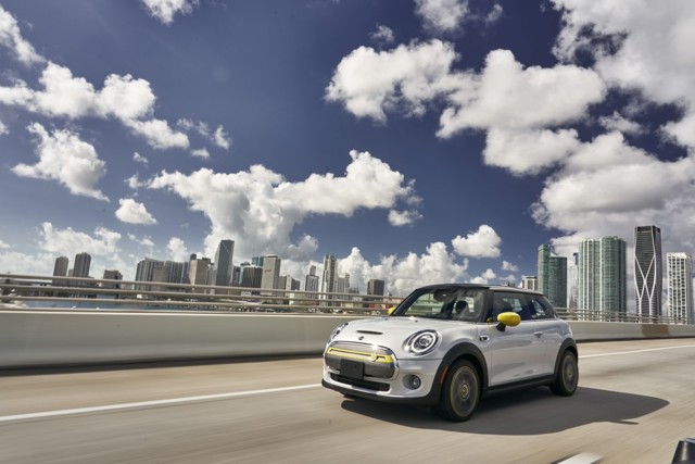 Mini Hatch photo 123