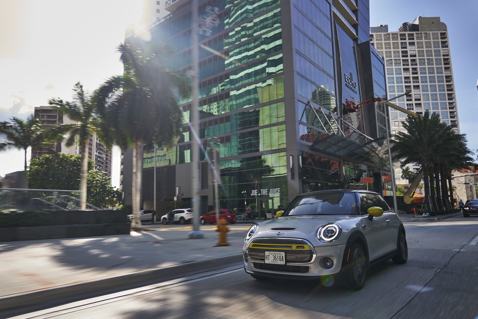 Mini Hatch photo 128