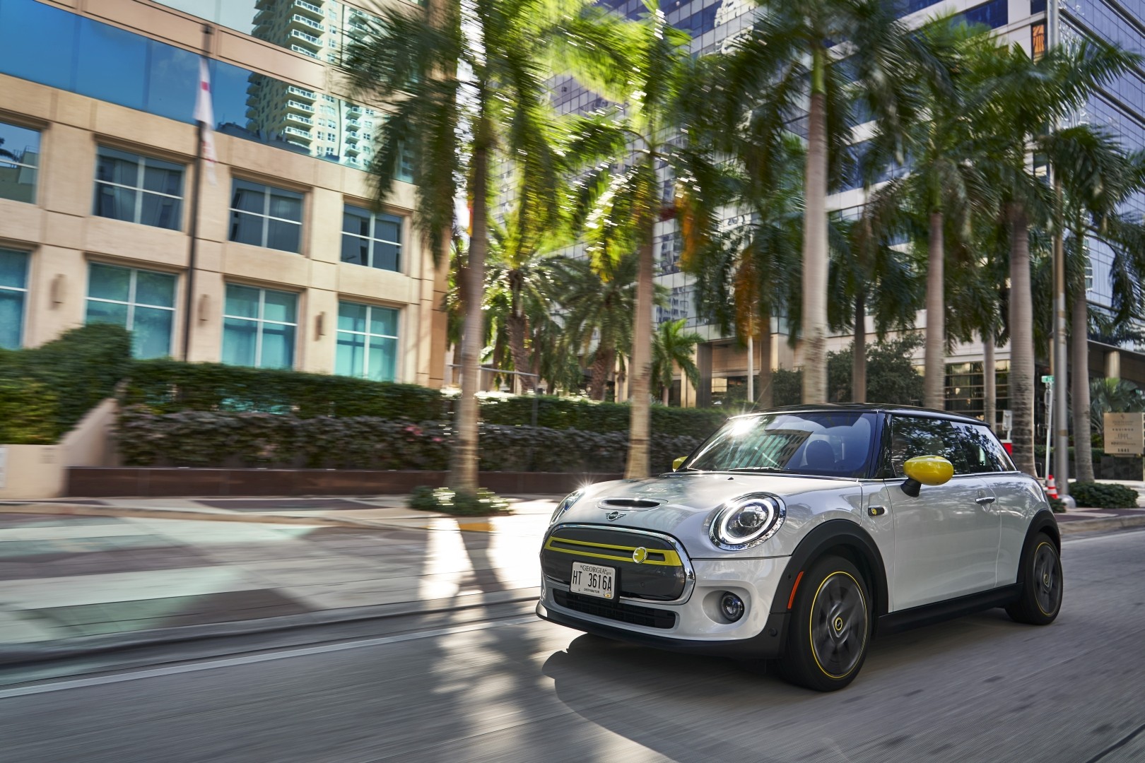 Mini Hatch photo 129