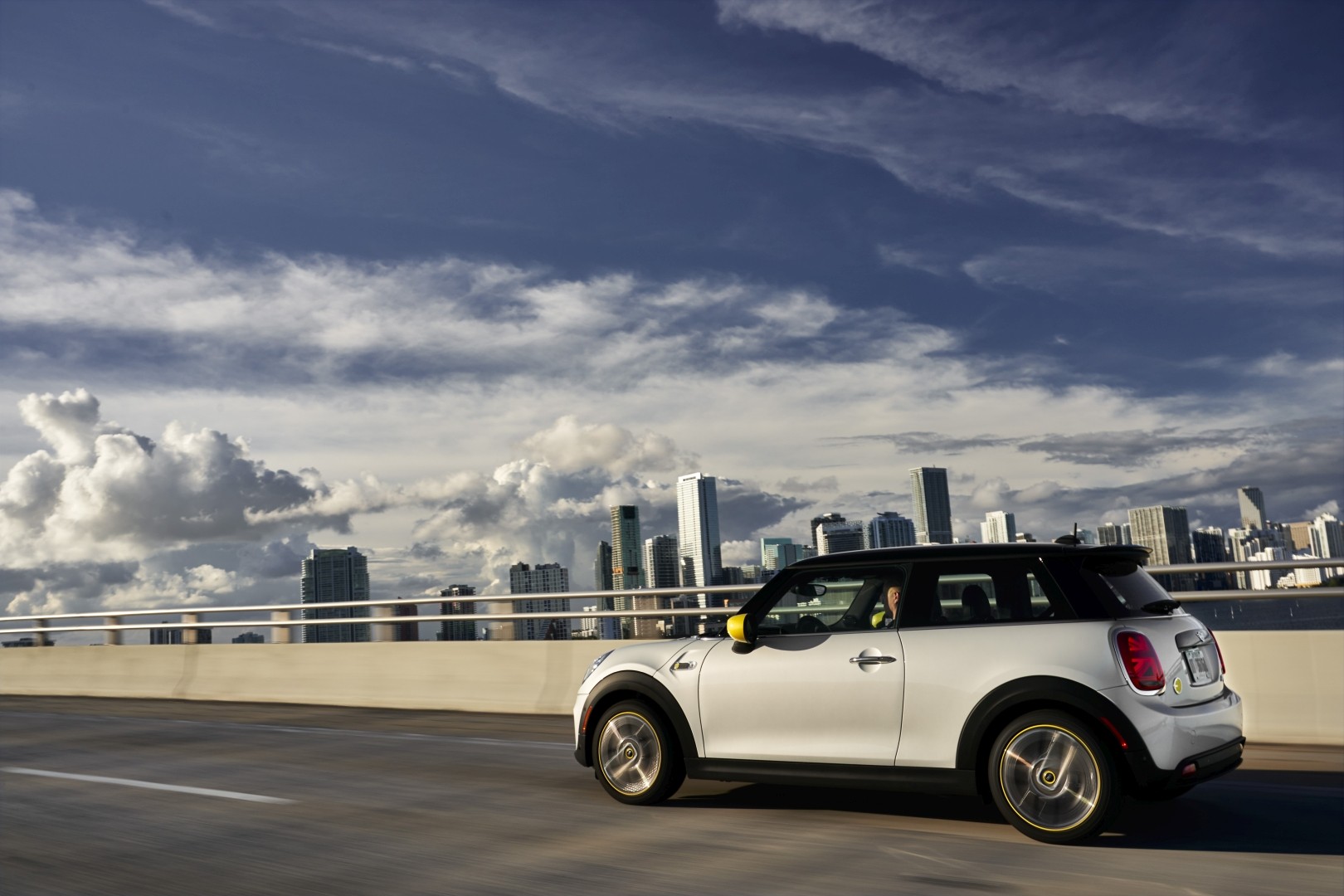 Mini Hatch photo 134