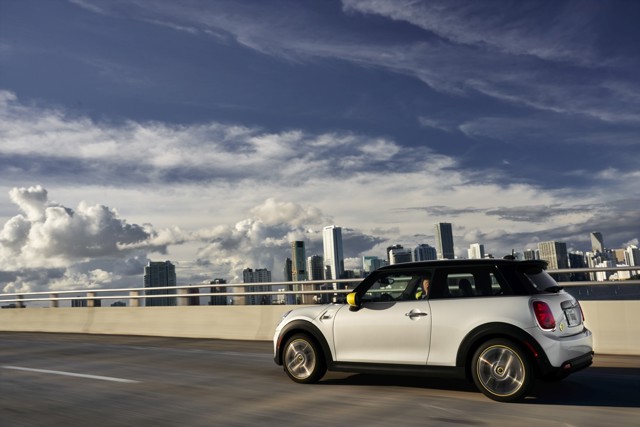 Mini Hatch photo 134