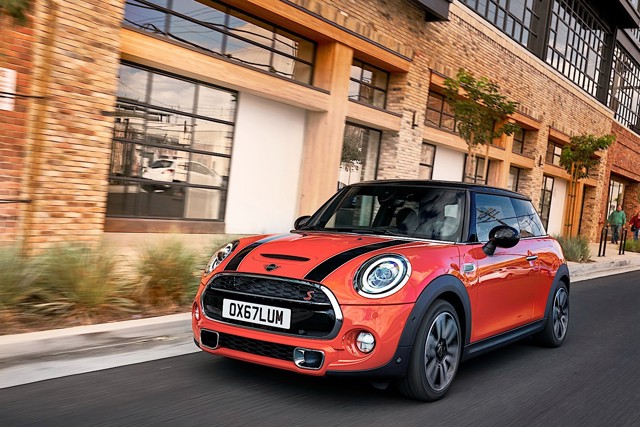 Mini Hatch photo 12