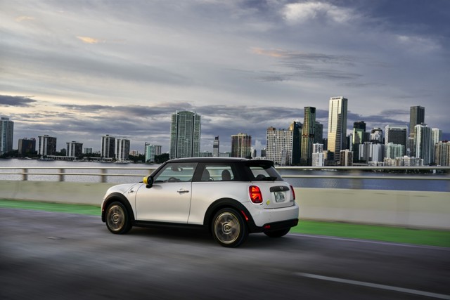 Mini Hatch photo 139