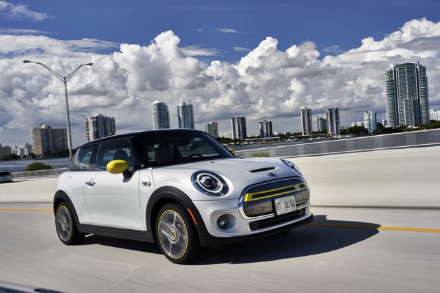 Mini Hatch photo 141