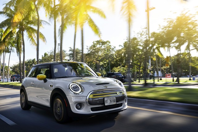 Mini Hatch photo 146