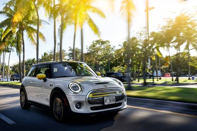 Mini Hatch photo 147