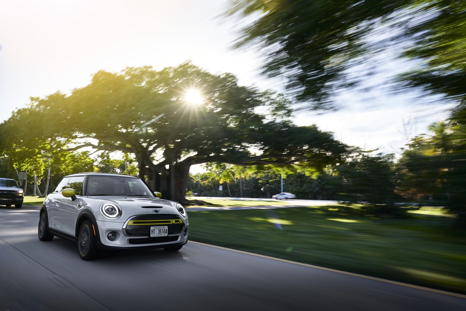 Mini Hatch photo 151