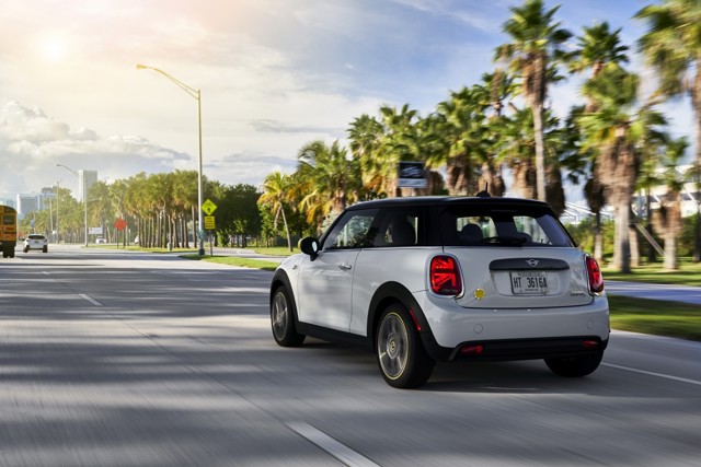 Mini Hatch photo 154