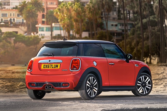 Mini Hatch photo 14