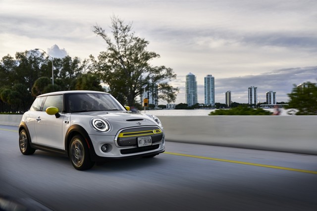 Mini Hatch photo 157