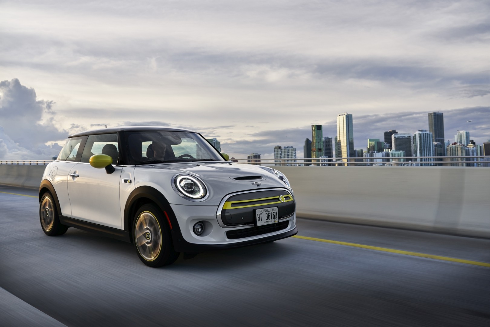 Mini Hatch photo 158