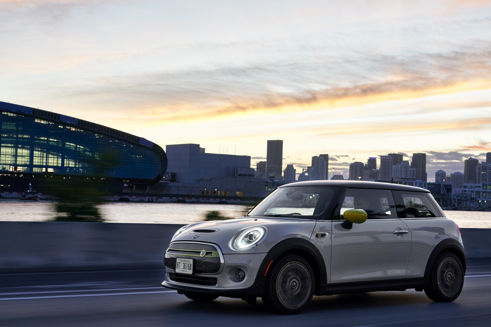 Mini Hatch photo 161