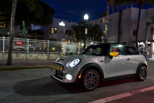 Mini Hatch photo 163