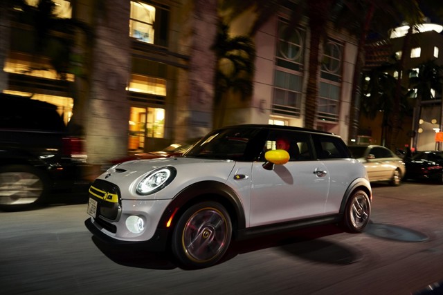 Mini Hatch photo 164