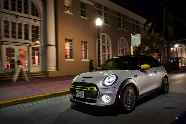 Mini Hatch photo 165