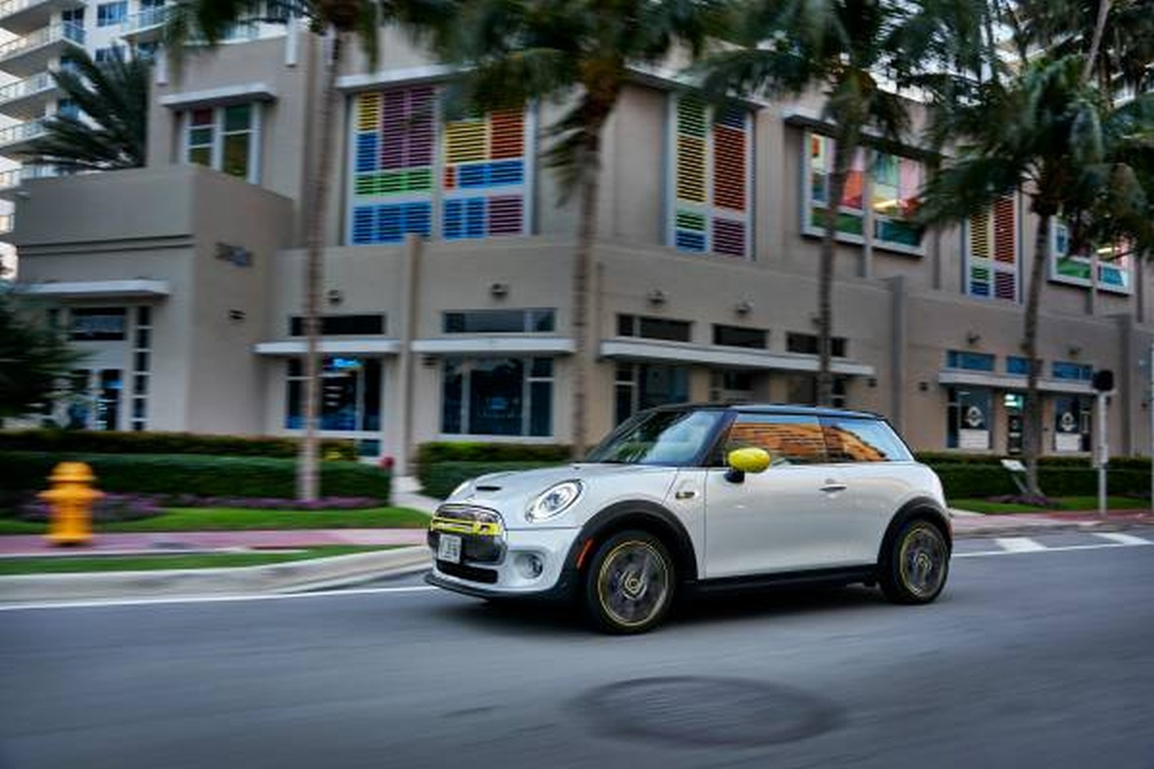 Mini Hatch photo 171