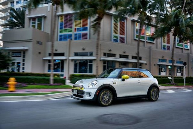 Mini Hatch photo 171